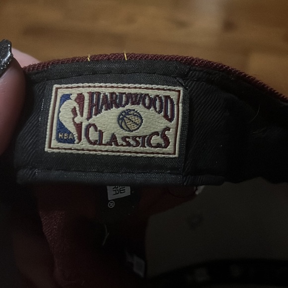 Cleveland Cavs Cavaliers Hat Maroon Yellow Gray Snapback 9Fifty New Era hat cap - Picture 10 of 11